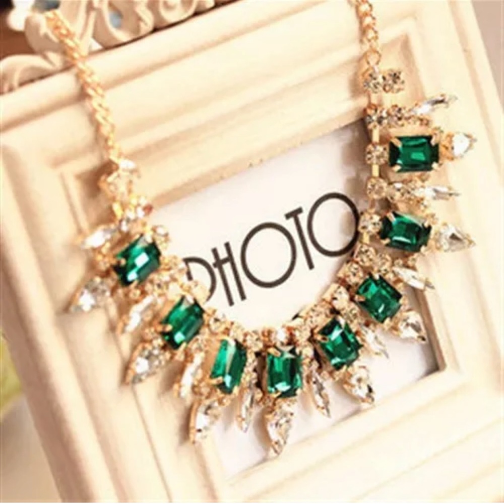 *NWT*Wedding Bridal Gorgeous Crystal JBib Statement Bling Screw Pendant Necklace